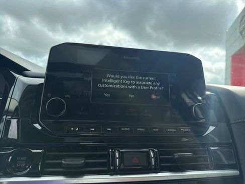 Certified 2025 Nissan Pathfinder SL w/ SL Premium Package image 16