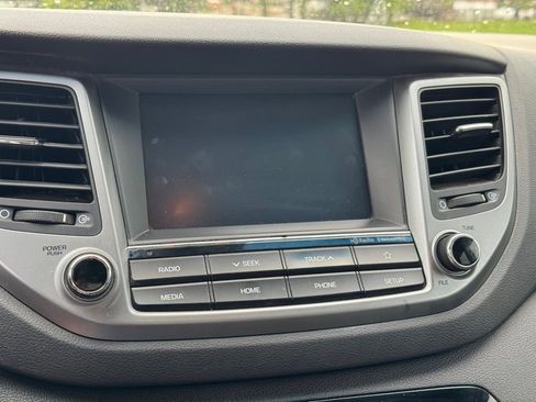 Used 2018 Hyundai Tucson Sport image 20