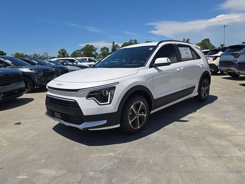 New 2026 Kia Niro EX FWD image 4
