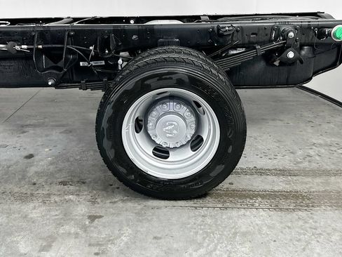 New 2026 RAM 5500 Tradesman AWD/4WD image 16