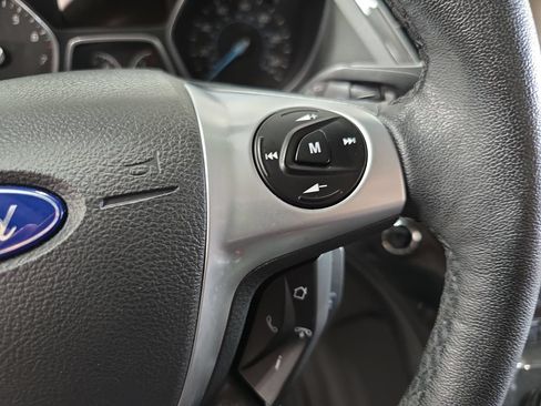 Used 2014 Ford Escape Titanium w/ Equipment Group 401A AWD/4WD image 18