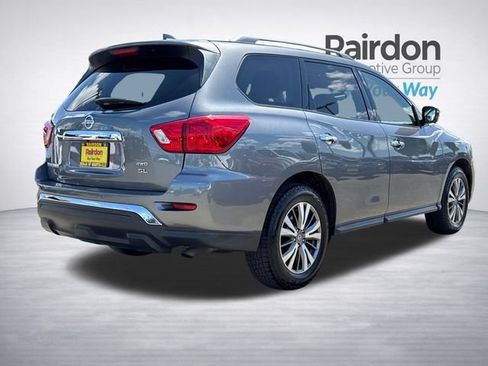 Used 2019 Nissan Pathfinder SL AWD/4WD image 7