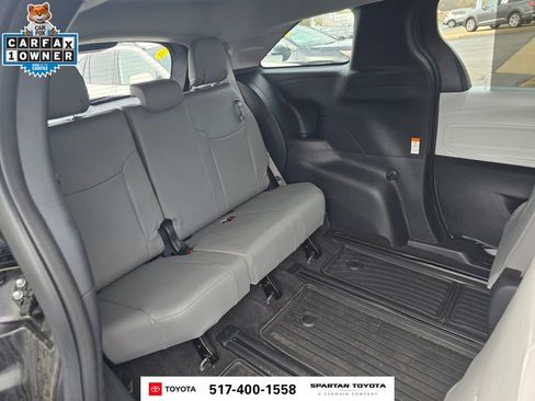 Used 2025 Toyota Sienna XLE w/ XLE Plus Package image 17