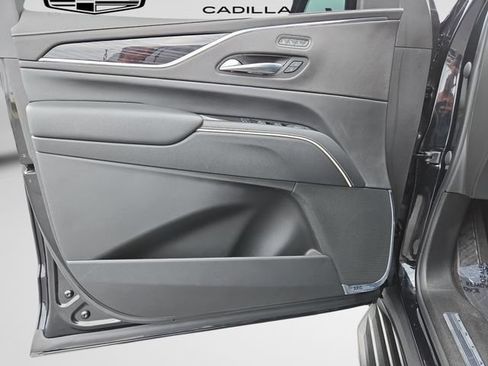Used 2023 Cadillac Escalade Sport AWD/4WD image 9