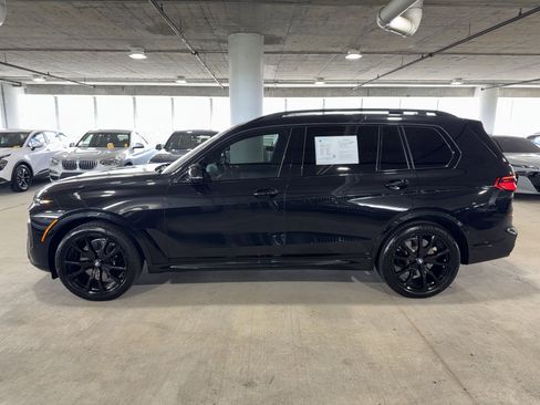 Used 2025 BMW X7 xDrive40i w/ M Sport Package AWD/4WD image 5