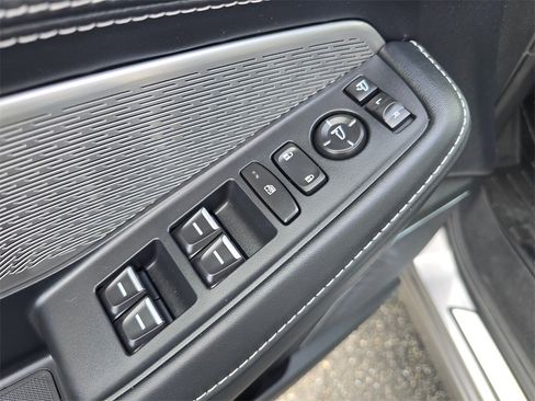 Used 2023 Acura MDX SH-AWD w/ Advance Package image 19