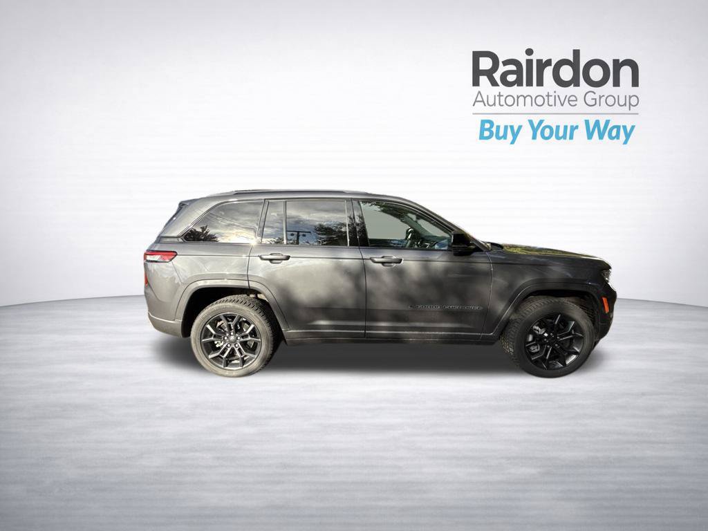 Used 2023 Jeep Grand Cherokee 30th Anniversary AWD/4WD image 8