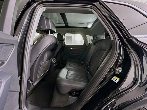 Used 2023 Audi Q5 2.0T Premium w/ Convenience Package AWD/4WD image 29