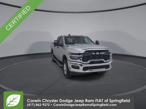 Used 2026 RAM 2500 Big Horn AWD/4WD image 4