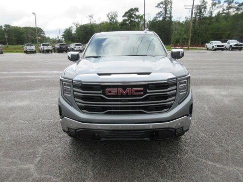 New 2025 GMC Sierra 1500 SLT image 3
