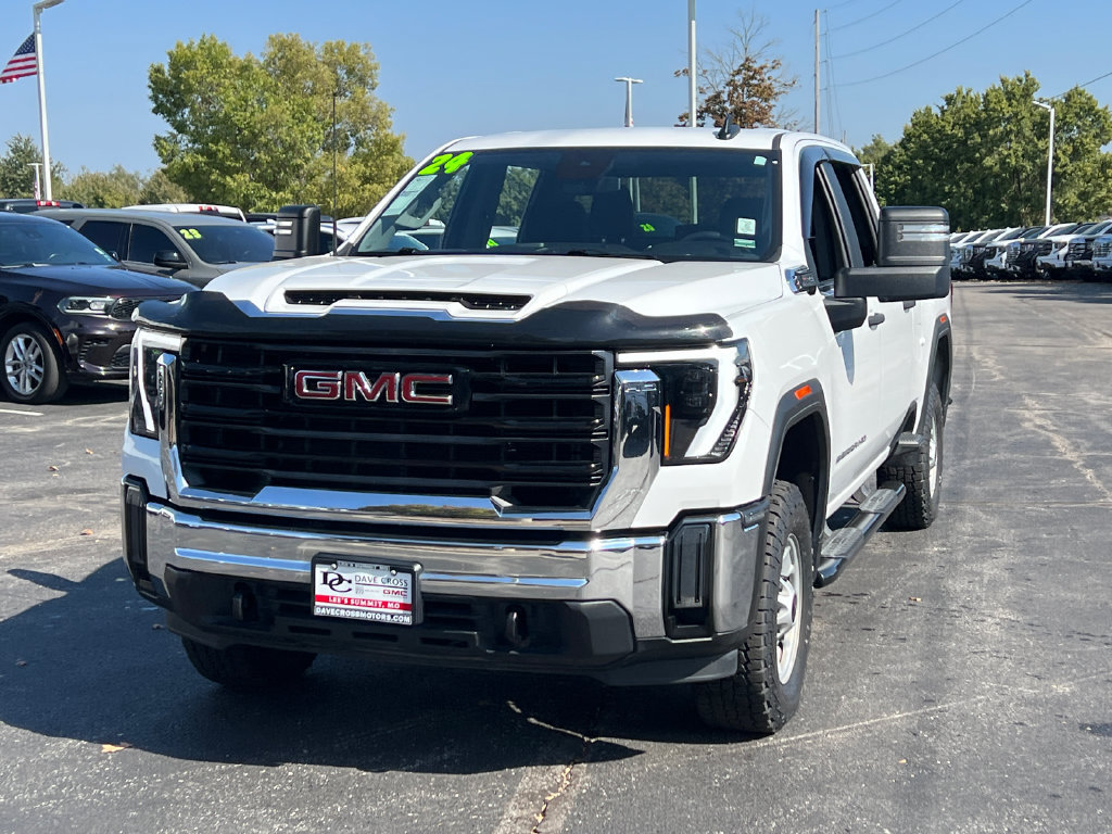 Used 2024 GMC Sierra 2500 Pro w/ Convenience Package AWD/4WD image 2