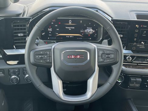 New 2026 GMC Sierra 1500 Elevation image 10