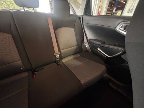 Used 2025 Kia Soul LX w/ LX Technology Package FWD image 36