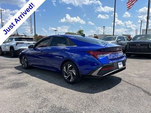 Used 2024 Hyundai Elantra Limited FWD image 5