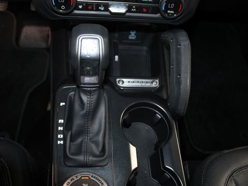 Used 2025 Ford Bronco Badlands AWD/4WD image 41