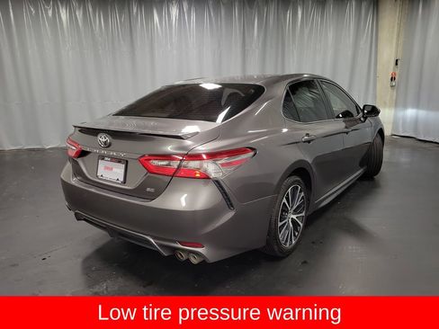 Used 2018 Toyota Camry SE w/ Convenience Package image 8