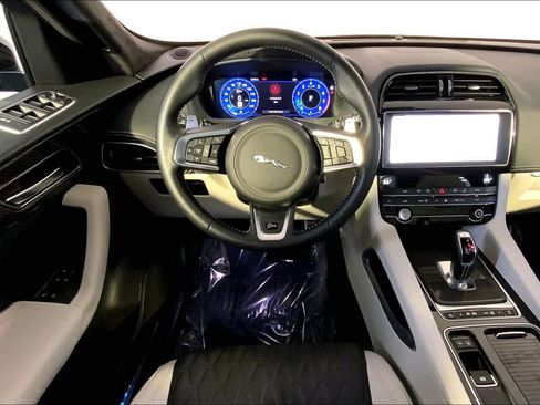 Used 2020 Jaguar F-PACE SVR AWD/4WD image 6