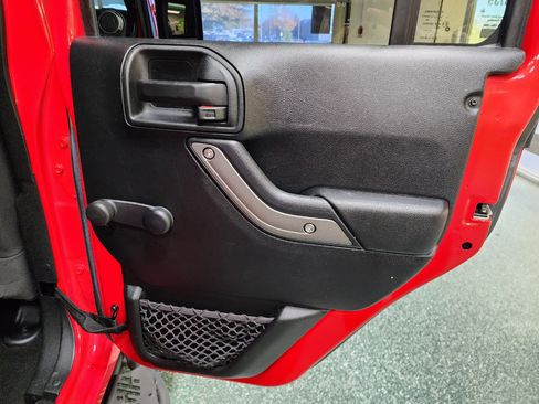 Used 2017 Jeep Wrangler Unlimited Sport w/ Connectivity Group image 23