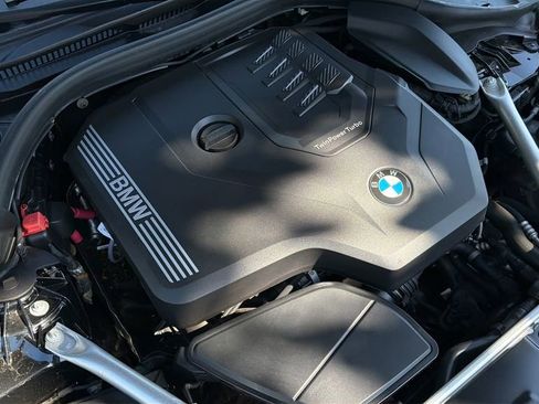 Used 2023 BMW 530i w/ Convenience Package RWD image 20