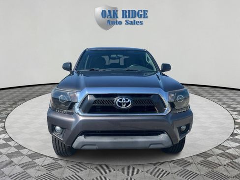 Used 2015 Toyota Tacoma 4x4 Double Cab w/ SR5 Package image 2