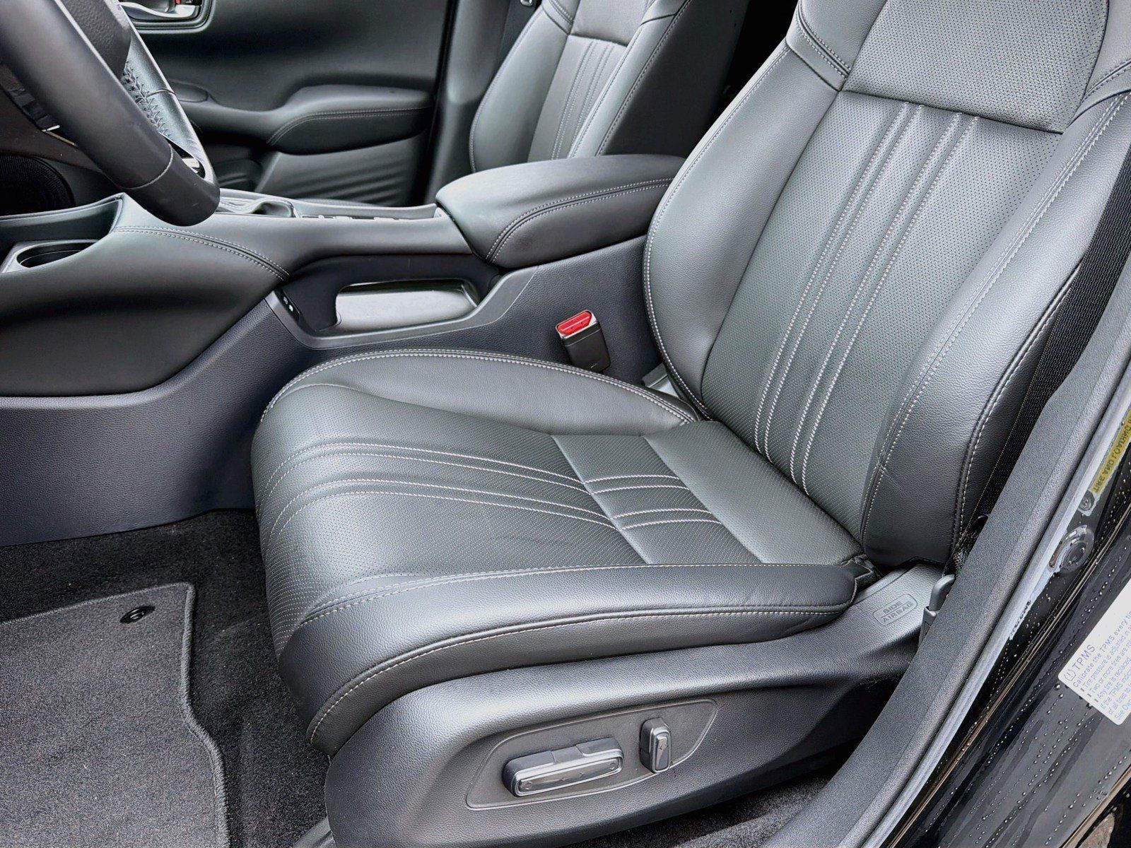 Used 2025 Honda HR-V EX-L image 23