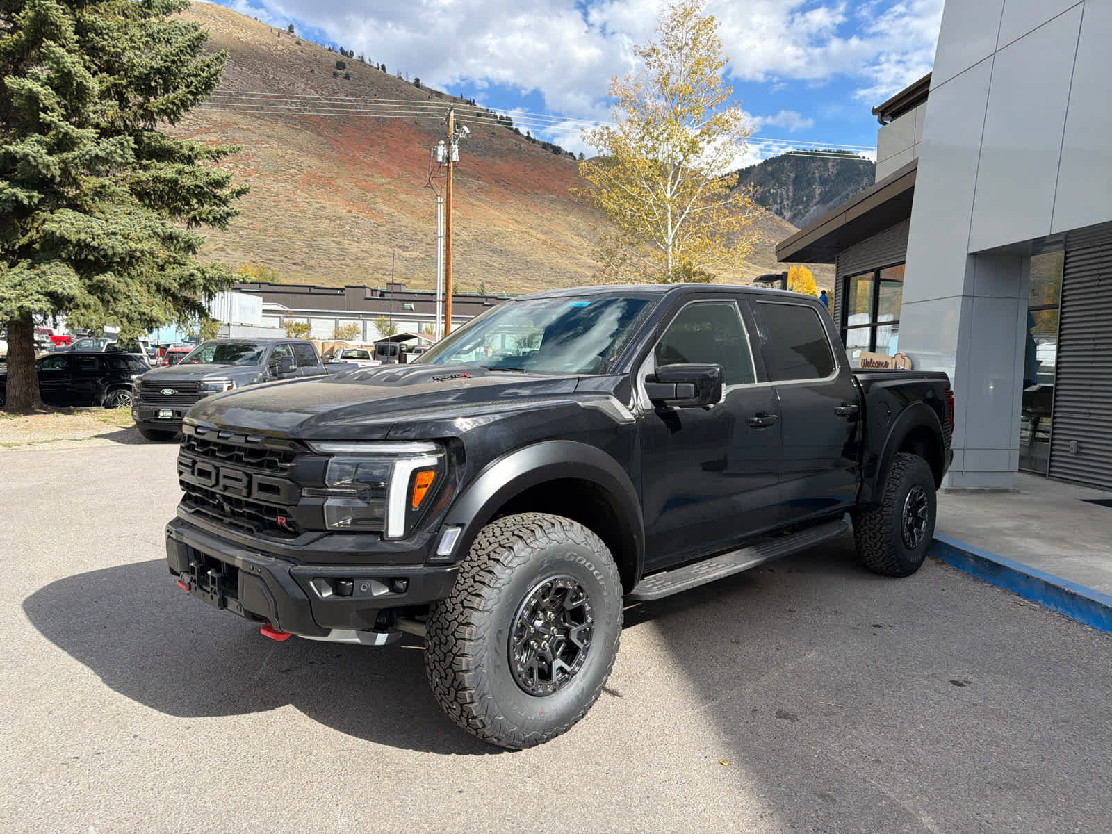 New 2026 Ford F150 Raptor w/ Equipment Group 803A Raptor R AWD/4WD image 3