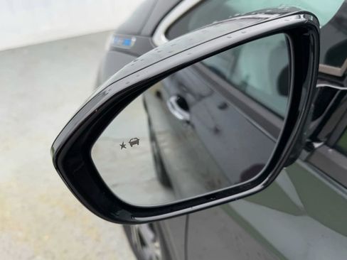 Used 2017 Chevrolet Bolt Premier w/ Driver Confidence II Package image 24