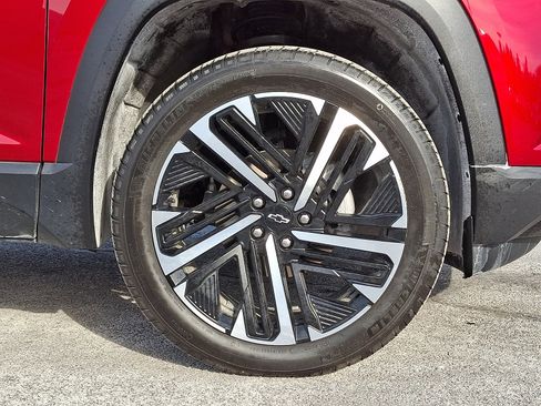 Used 2026 Chevrolet Equinox RS w/ Convenience Package III image 8