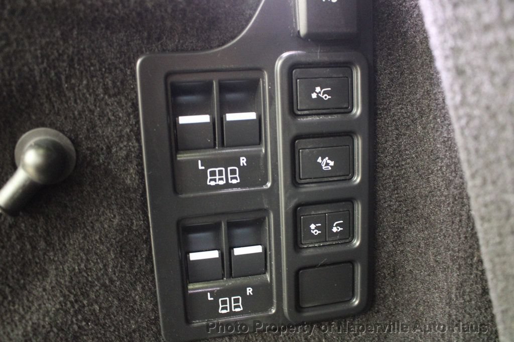 Used 2022 Land Rover Discovery HSE R-Dynamic AWD/4WD image 44