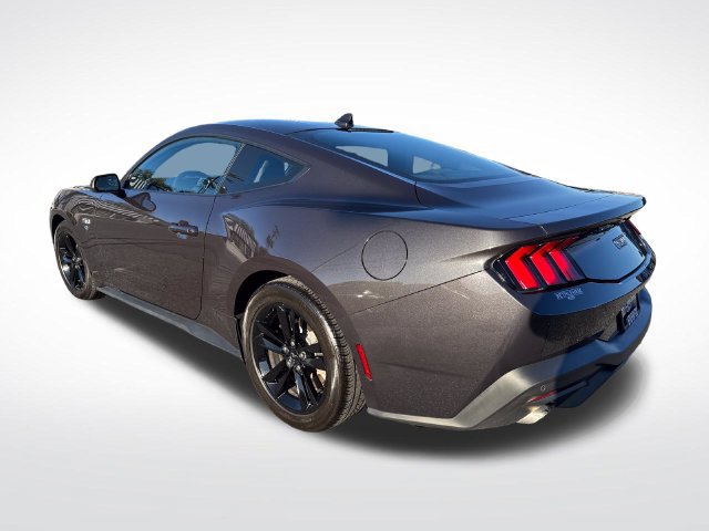 Used 2024 Ford Mustang GT RWD image 3