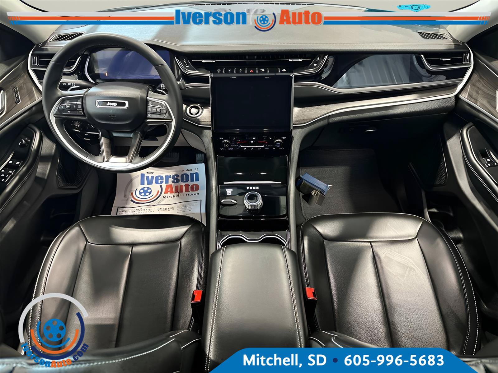Used 2023 Jeep Grand Cherokee Limited AWD/4WD image 28