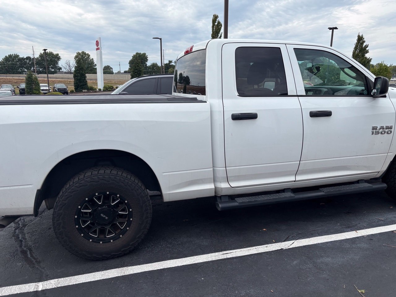 Used 2017 RAM 1500 Express AWD/4WD image 7