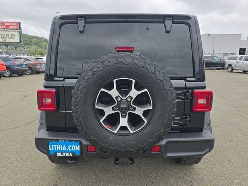 Used 2020 Jeep Wrangler Unlimited Rubicon w/ Uconnect 4C Nav & Sound Group AWD/4WD image 4