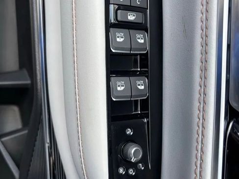 New 2026 Jeep Grand Wagoneer L Summit AWD/4WD image 23