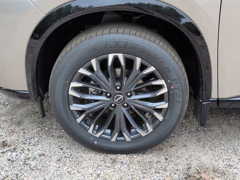 New 2026 Nissan Rogue Platinum AWD/4WD image 11