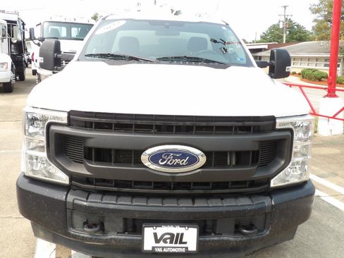 Used 2022 Ford F250 XL w/ Power Equipment Group RWD image 6