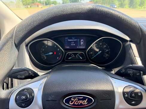 Used 2014 Ford Focus SE FWD image 17
