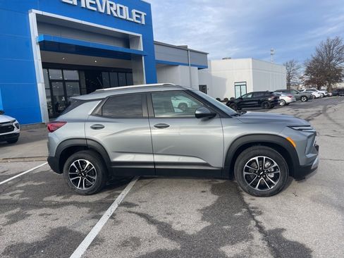 Certified 2024 Chevrolet TrailBlazer LT w/ Convenience Package image 2