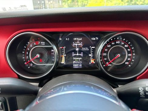 Used 2022 Jeep Wrangler Unlimited Rubicon w/ Dual Top Group AWD/4WD image 48