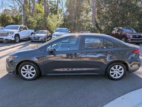 Used 2025 Toyota Corolla LE image 6