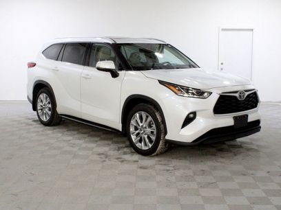 Used 2022 Toyota Highlander Limited