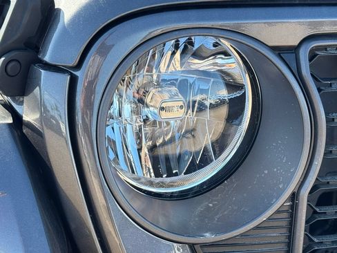 Used 2024 Jeep Wrangler Unlimited AWD/4WD image 14