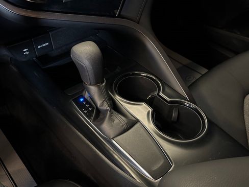 Used 2019 Toyota Camry LE w/ Convenience Package image 15