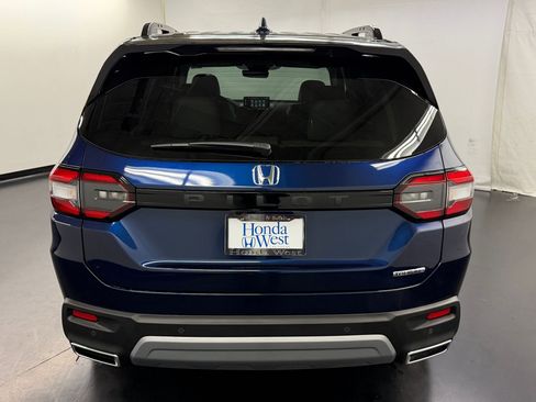 New 2025 Honda Pilot Touring image 10