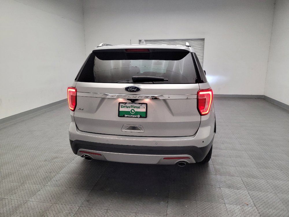 Used 2016 Ford Explorer XLT w/ Equipment Group 201A FWD image 7