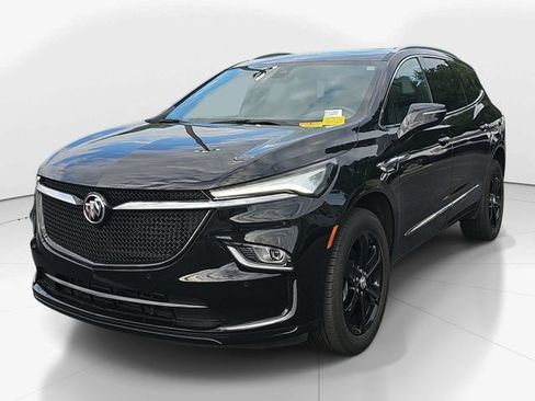 Used 2023 Buick Enclave Essence w/ Experience Buick Package FWD image 7