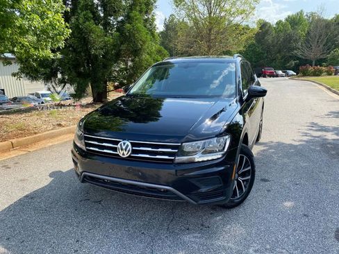 Used 2021 Volkswagen Tiguan SE image 4