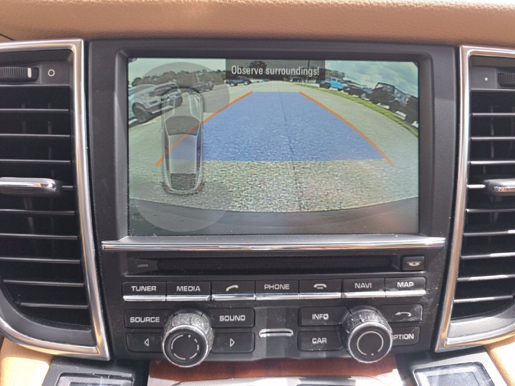 Used 2014 Porsche Panamera 4 AWD/4WD image 36