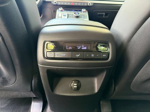 Used 2025 Hyundai Palisade SEL FWD image 23