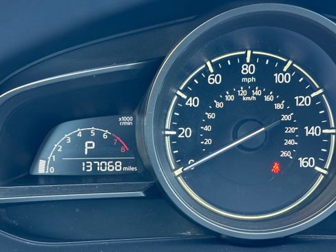 Used 2017 MAZDA MAZDA3 Sport image 14